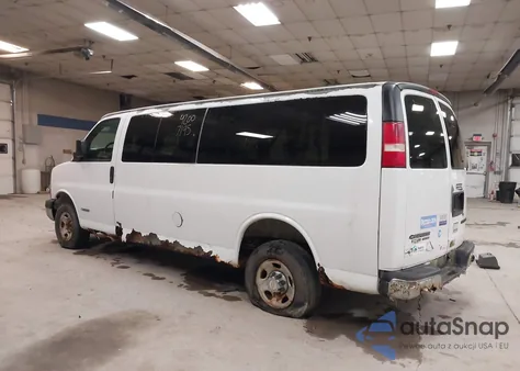 2004 Chevrolet Express из США, поврежденный, VIN 1GAHG39U641233542